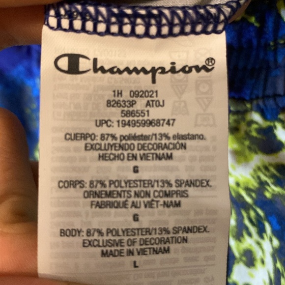 CHAMPION WIND BREAKER TWO PIECE OUTFIT‼️🔥ONLY WORE ONCE. - Picture 9 of 10